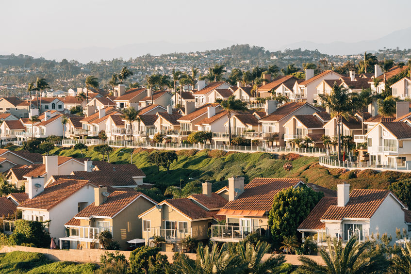 View of houses and hills from Hilltop Park in Dana Point, Orange