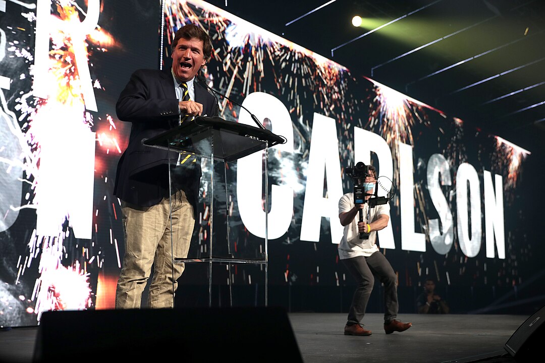 1080px Tucker Carlson (50752285446)