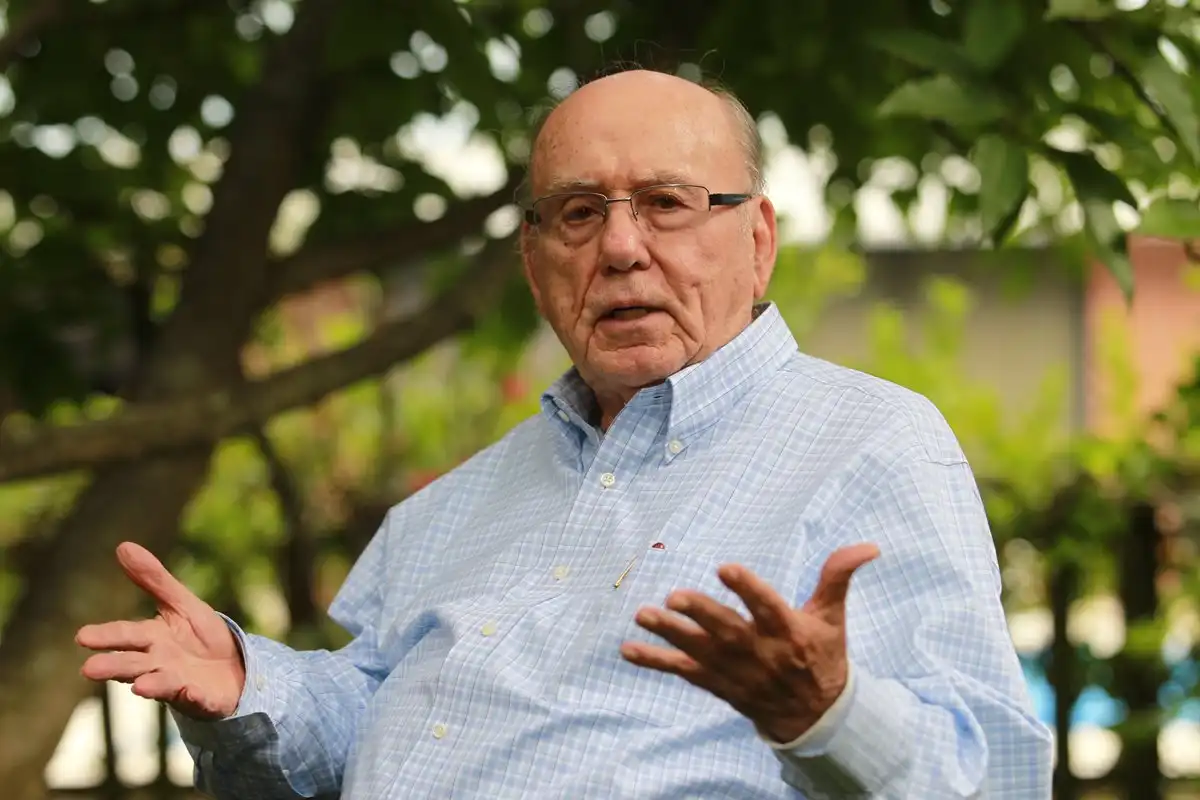 d1277423 d415 4f4d bcf2 3643b13c83e9